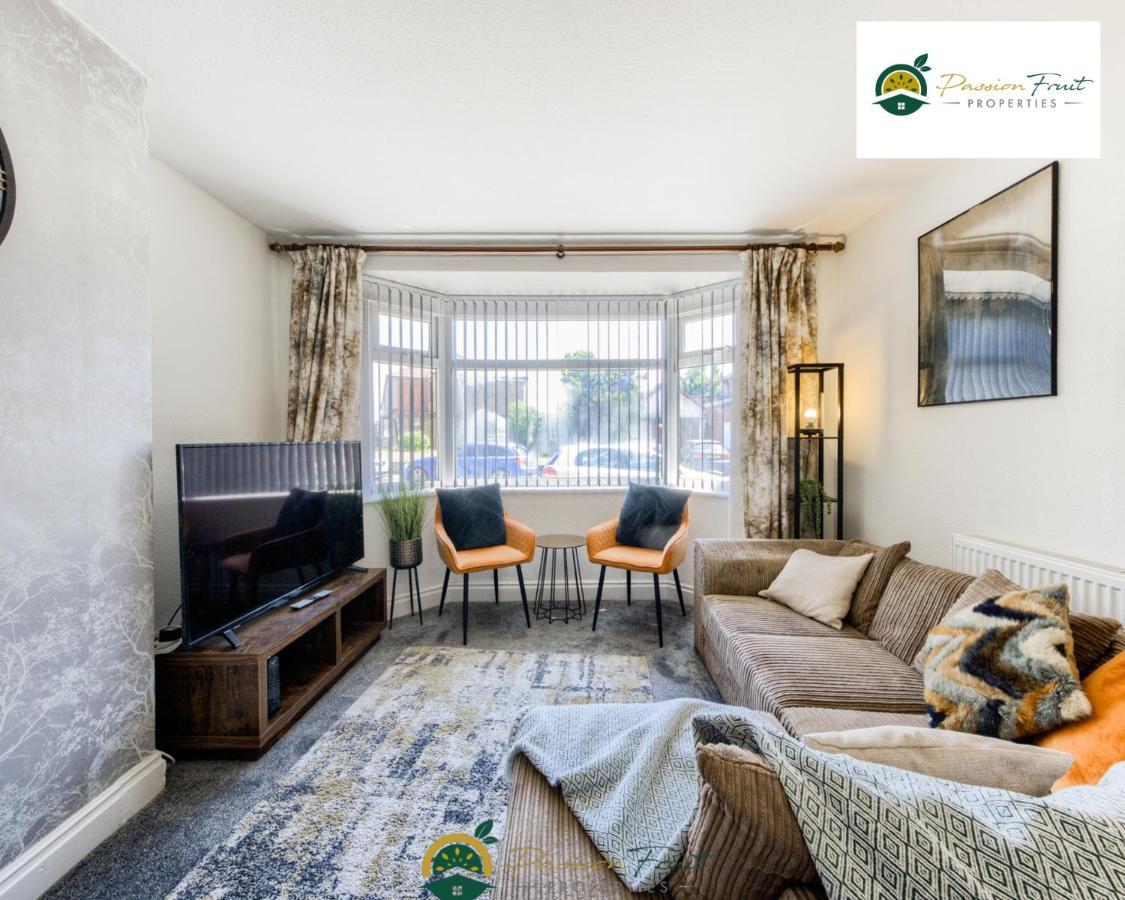 3 Bedroom Coventry House By Passionfruitproperties With Free Wi-Fi, Large Garden And Driveway - 52Nrc Buitenkant foto