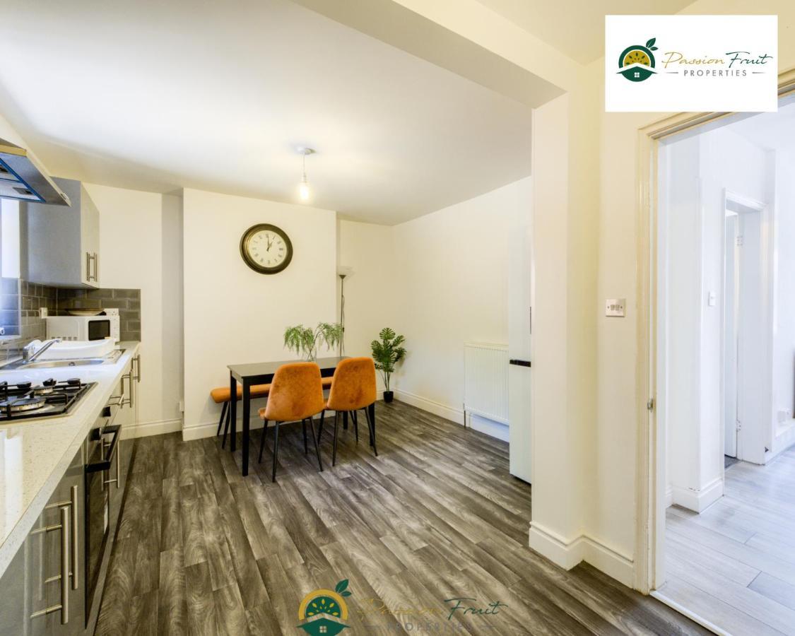 3 Bedroom Coventry House By Passionfruitproperties With Free Wi-Fi, Large Garden And Driveway - 52Nrc Buitenkant foto
