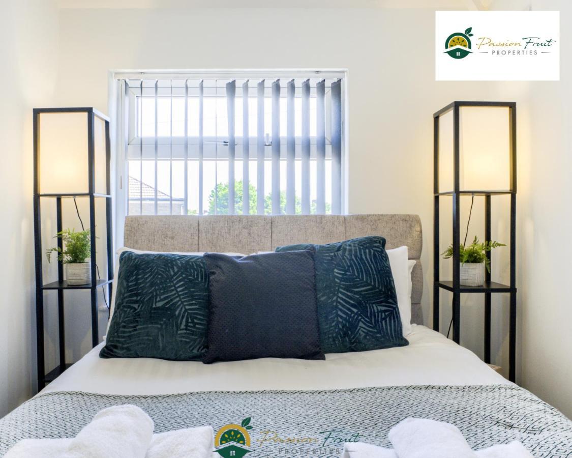 3 Bedroom Coventry House By Passionfruitproperties With Free Wi-Fi, Large Garden And Driveway - 52Nrc Buitenkant foto