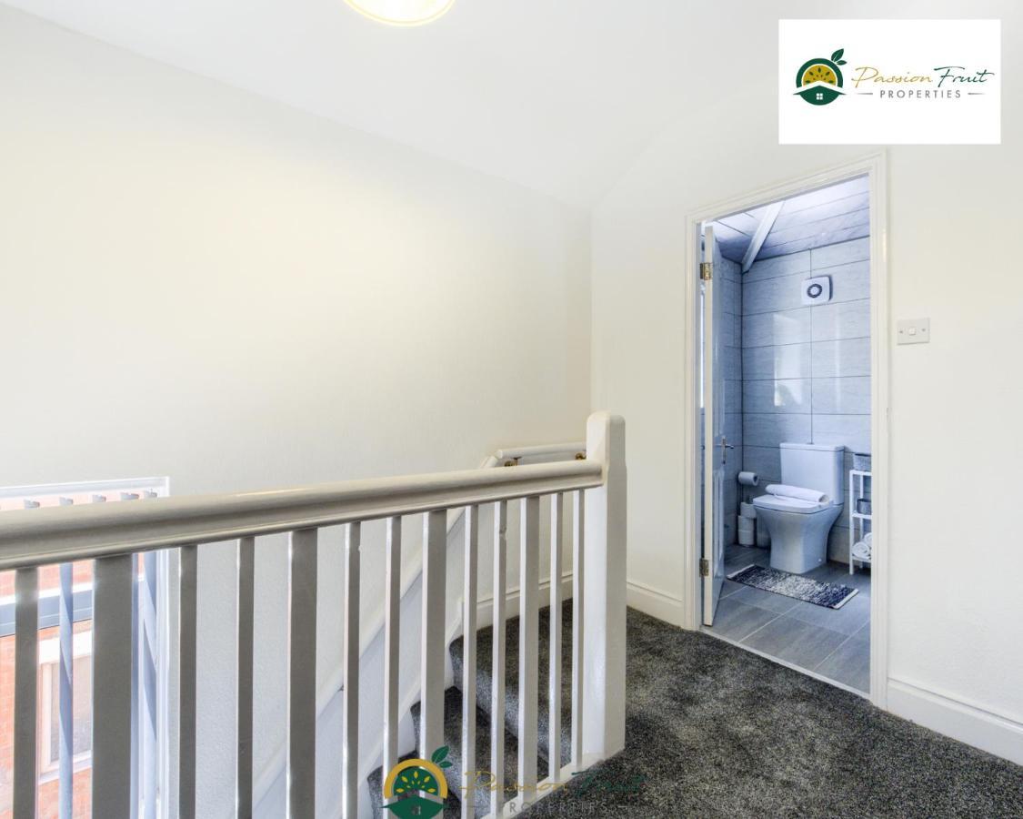 3 Bedroom Coventry House By Passionfruitproperties With Free Wi-Fi, Large Garden And Driveway - 52Nrc Buitenkant foto