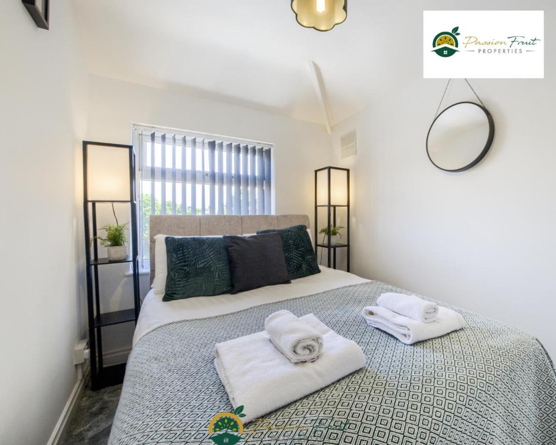 3 Bedroom Coventry House By Passionfruitproperties With Free Wi-Fi, Large Garden And Driveway - 52Nrc Buitenkant foto