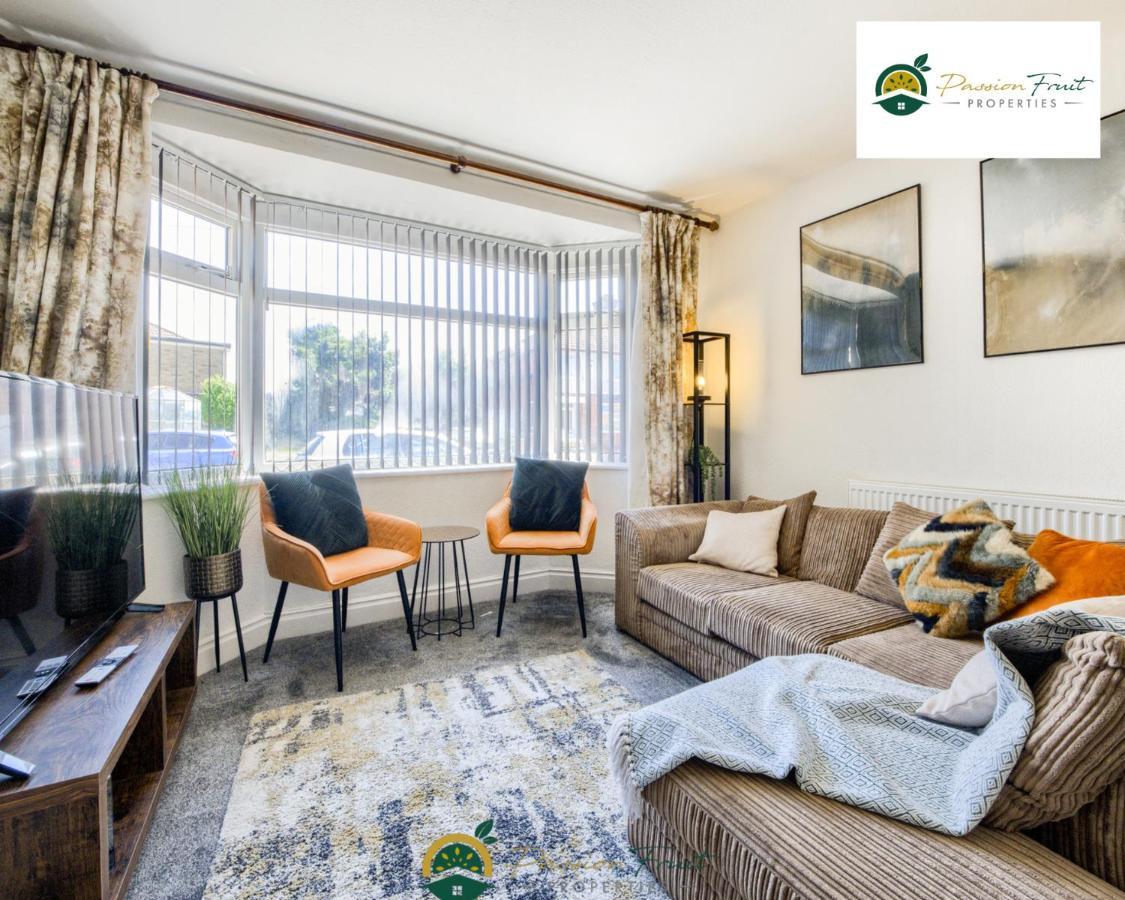 3 Bedroom Coventry House By Passionfruitproperties With Free Wi-Fi, Large Garden And Driveway - 52Nrc Buitenkant foto