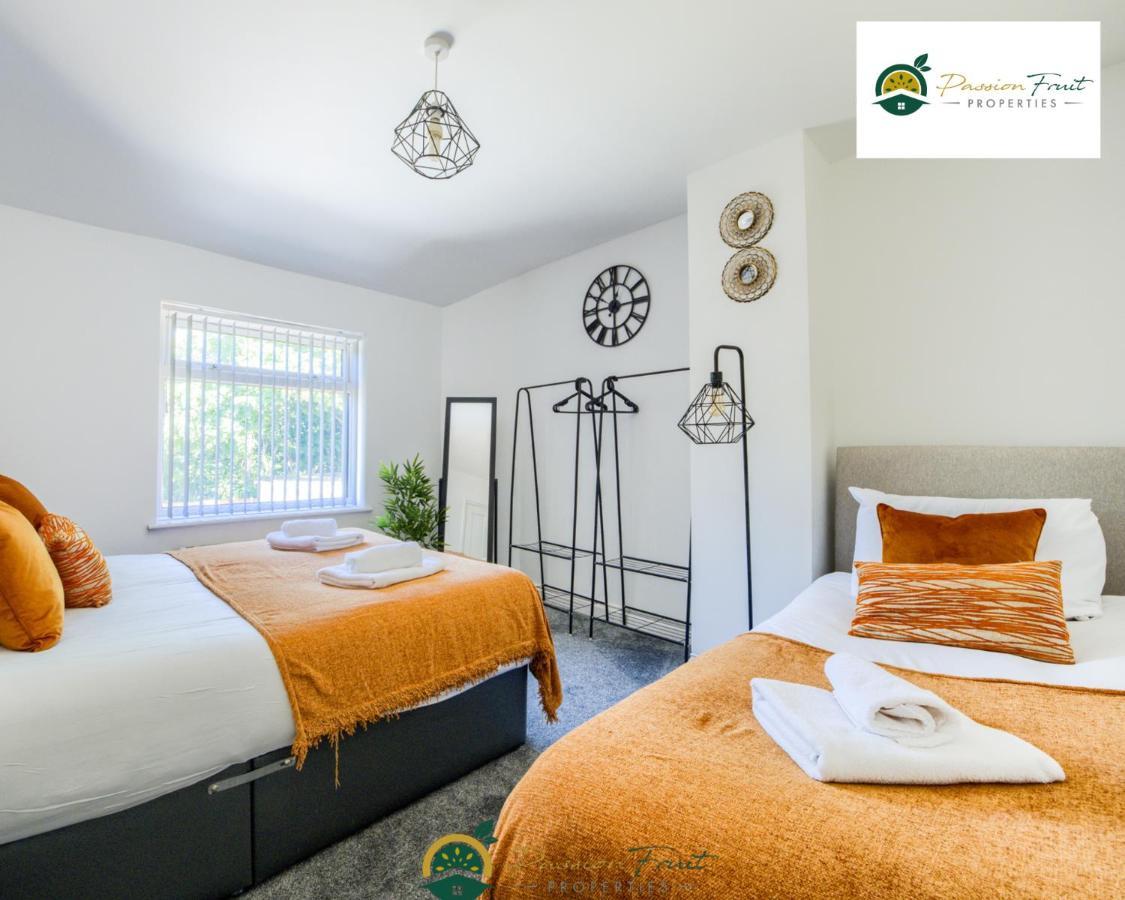3 Bedroom Coventry House By Passionfruitproperties With Free Wi-Fi, Large Garden And Driveway - 52Nrc Buitenkant foto