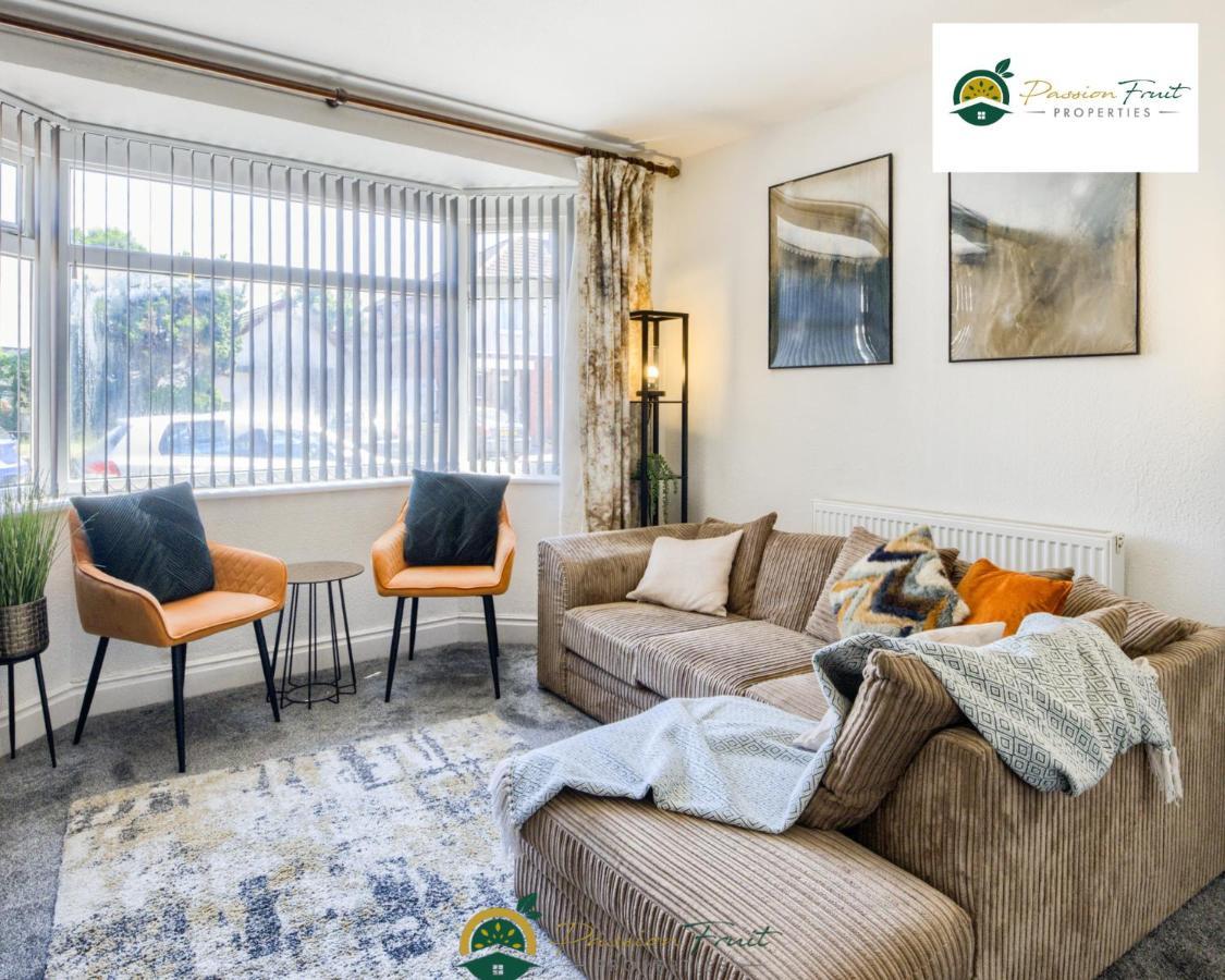 3 Bedroom Coventry House By Passionfruitproperties With Free Wi-Fi, Large Garden And Driveway - 52Nrc Buitenkant foto