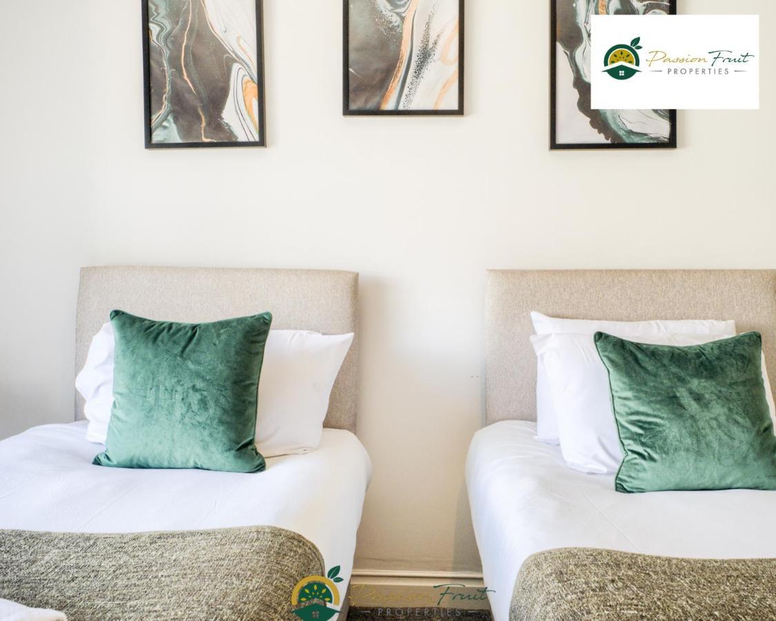 3 Bedroom Coventry House By Passionfruitproperties With Free Wi-Fi, Large Garden And Driveway - 52Nrc Buitenkant foto