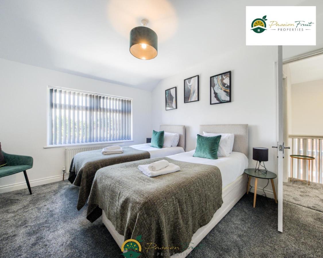 3 Bedroom Coventry House By Passionfruitproperties With Free Wi-Fi, Large Garden And Driveway - 52Nrc Buitenkant foto